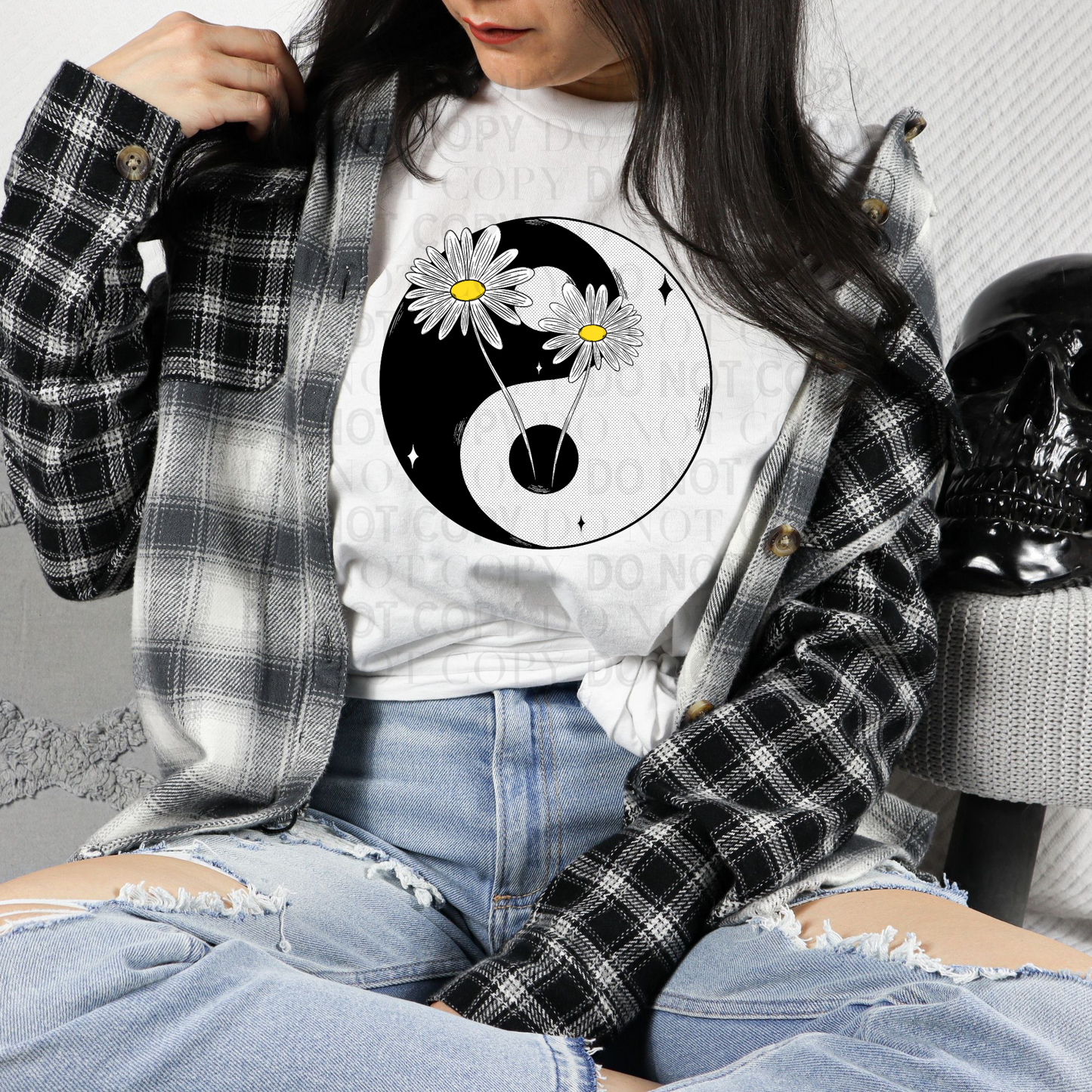 Ying Yang Daisy Tee