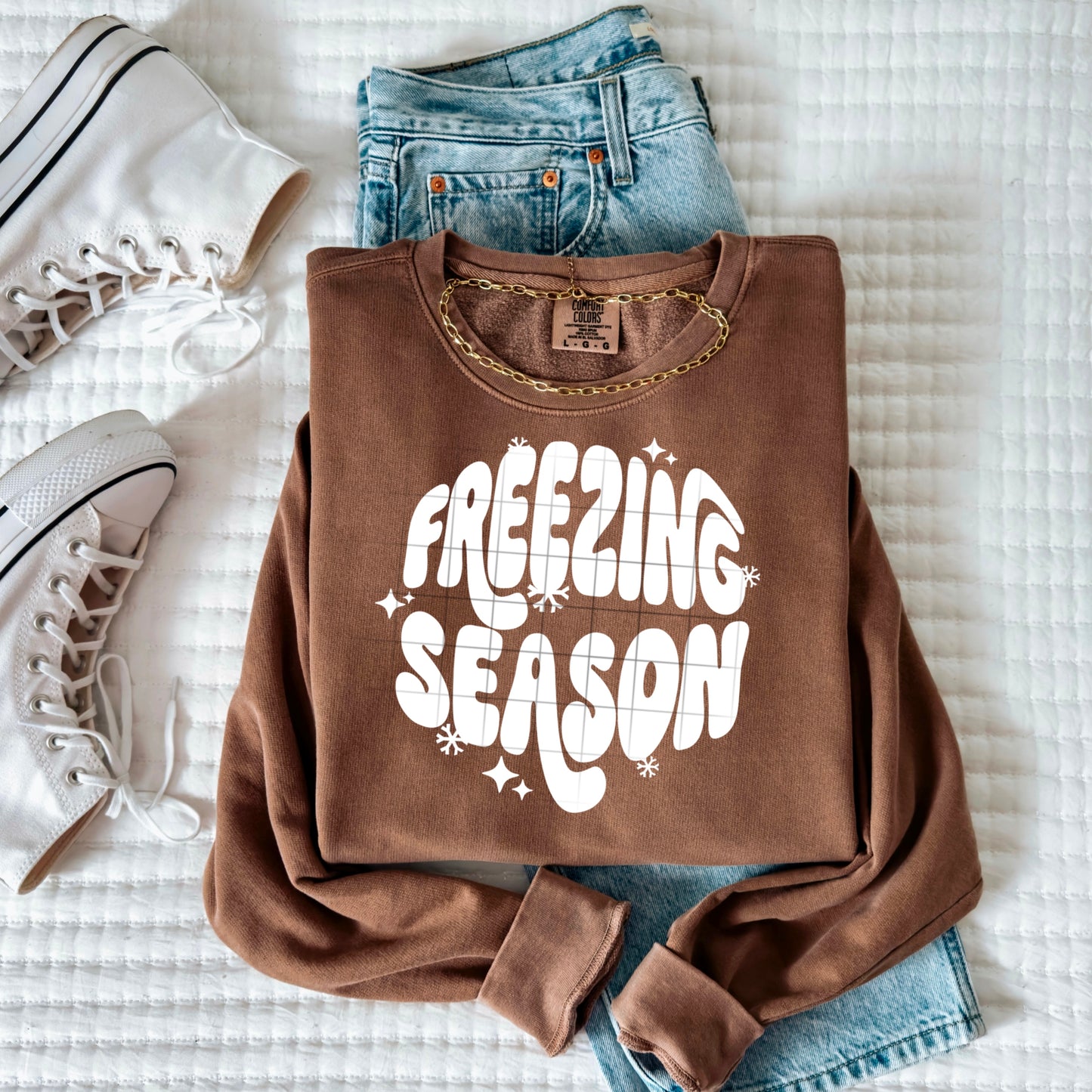 Freezing Season Circle White-Ready to Press Transfer